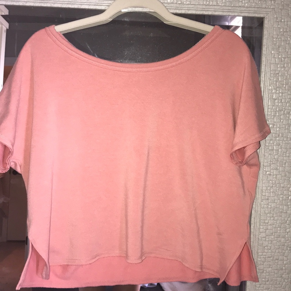 pink athleta cropped shirt